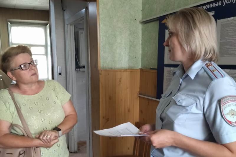 В Завьяловском и Баевском районах общественники посетили с проверкой миграционные подразделения